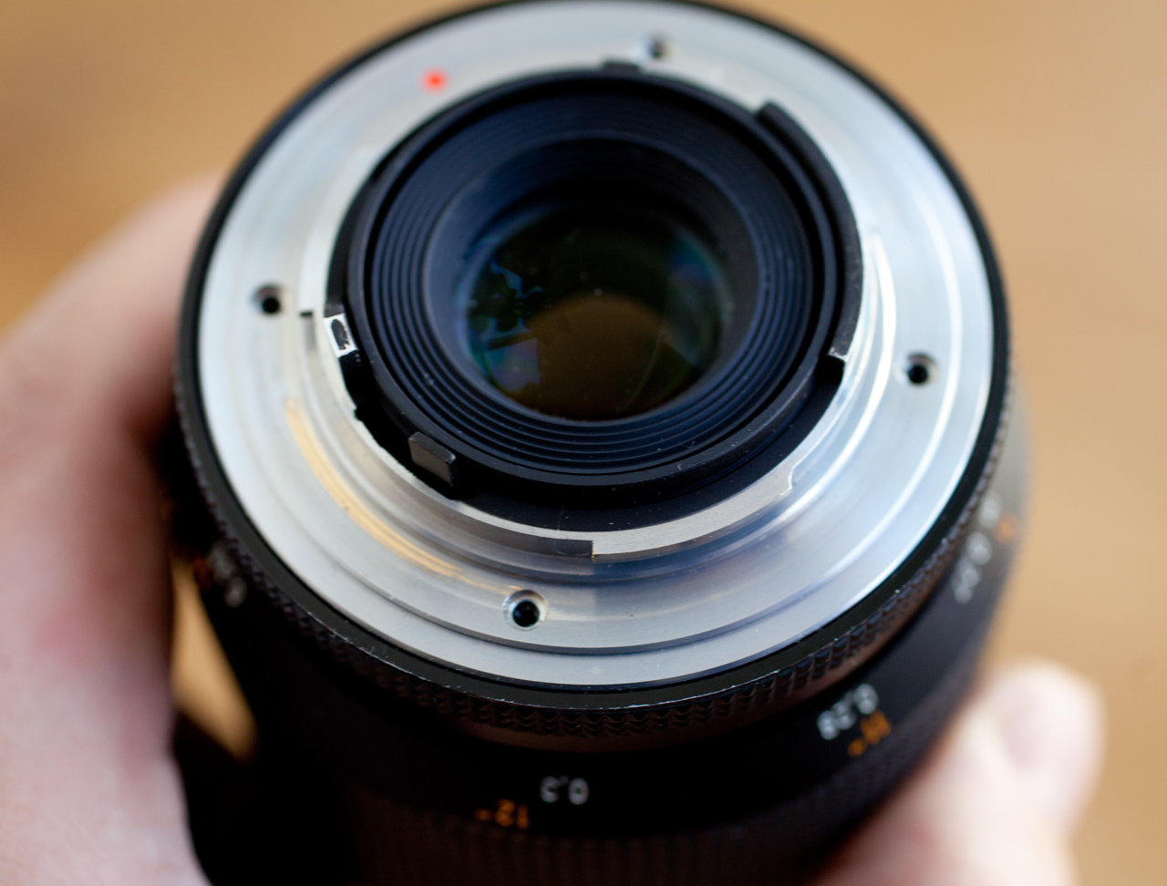 Как ухаживать за объективом фотоаппарата - Лайфхакер