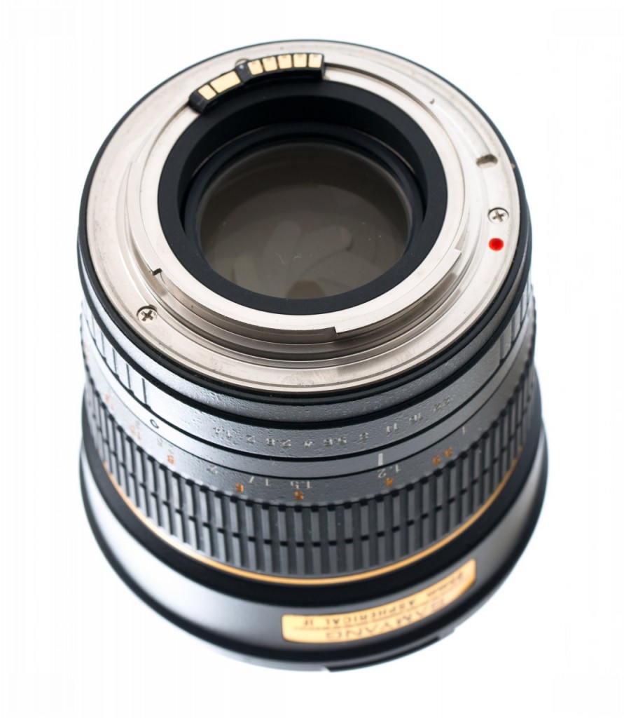 Обзор объектива Samyang 85/1.4 с байонетом Canon