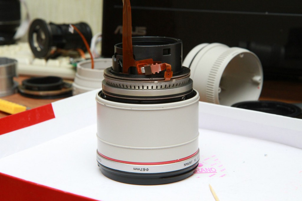 Сборка объектива Canon EF 70-200mm f/4L USM