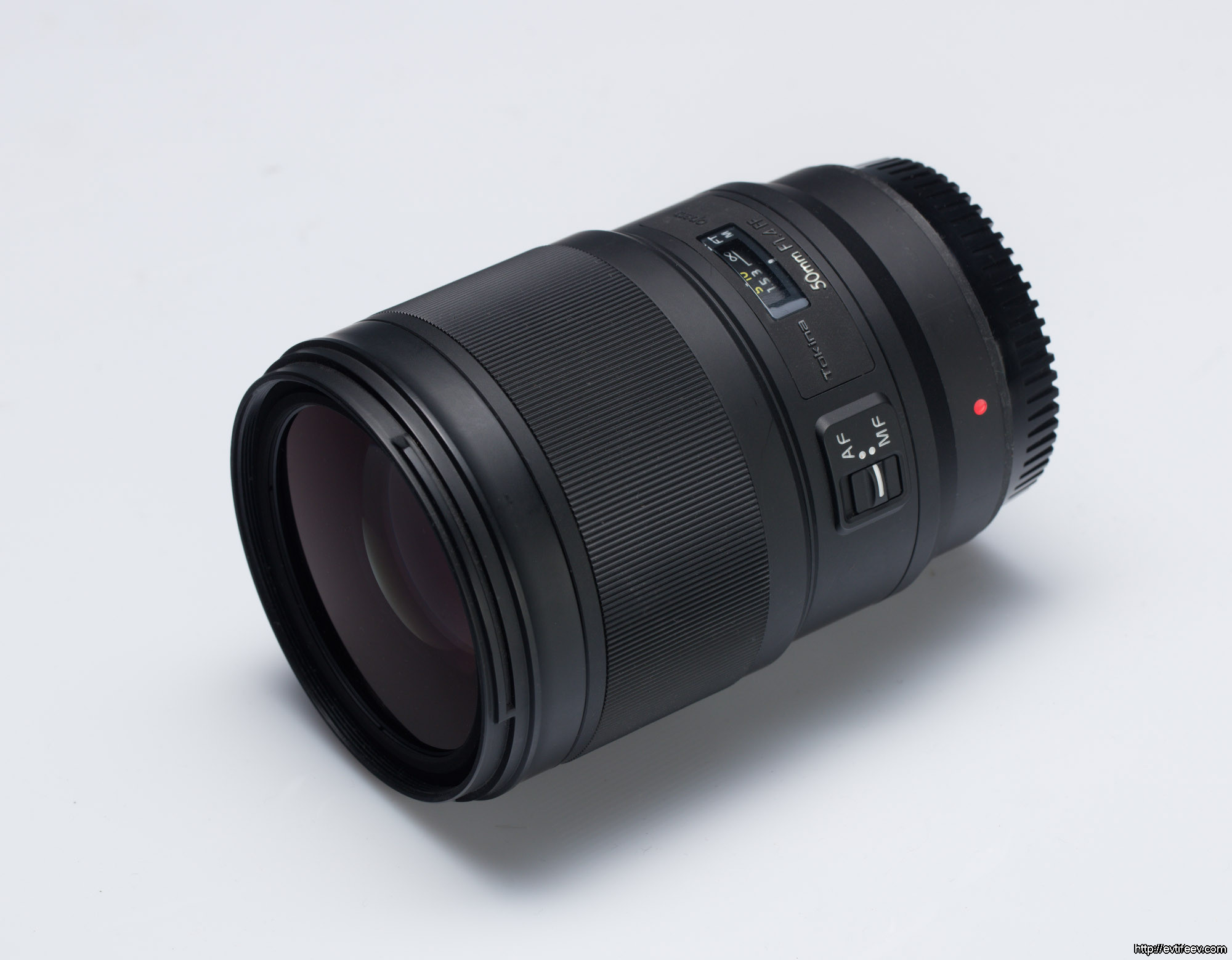 Обзор и тест объектива Tokina opera 50mm F1.4
