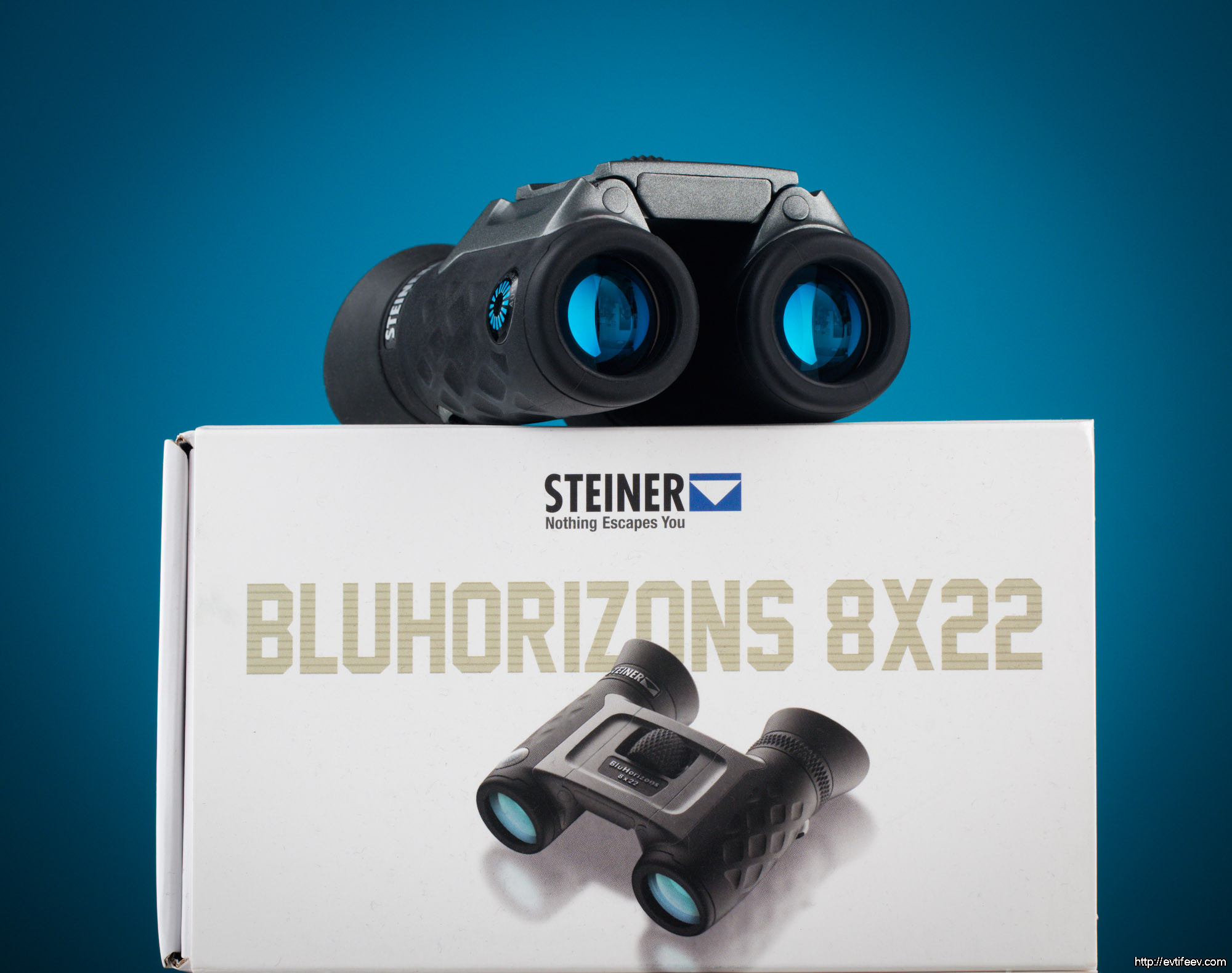 Обзор бинокля Steiner Bluhorizons 8x22