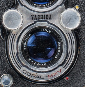 Обзор камеры Yashica MAT LM и краткая история компании Yashica